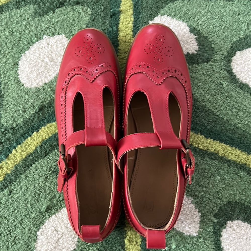 Vintage style T-strap loafer